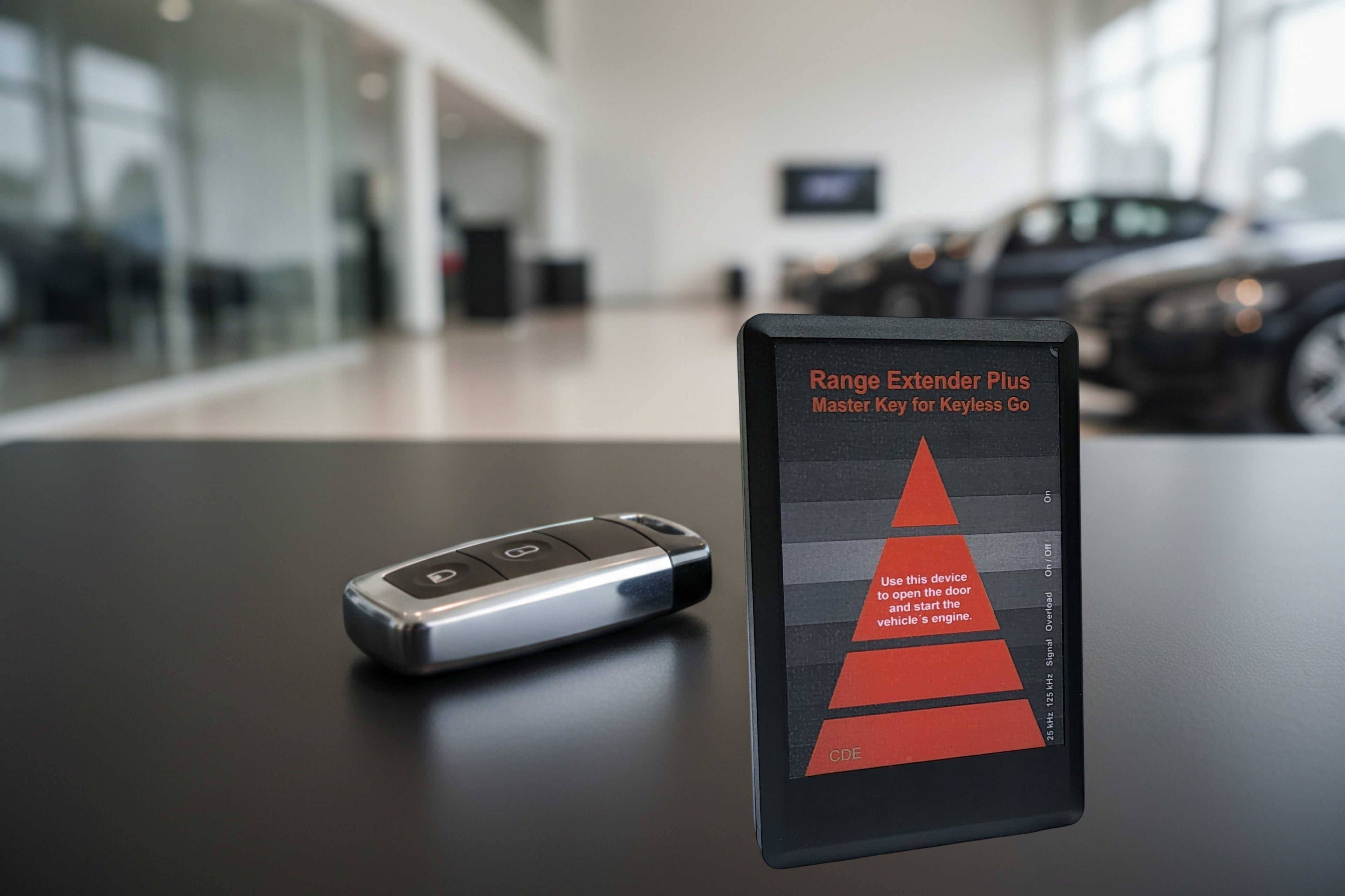Range Extender Plus – professionelles Keyless-Go Demonstrationstool für Autohaus und Werkstatt zur Live-Demonstration von Relay-Angriffen